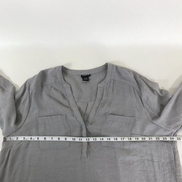 Torrid Split Neck Popover Blouse Women's Plus 1/1X Gray Crinkle Rayon Casual - Picture 7 of 11